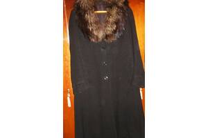 Зимове пальто з чорнобуркою