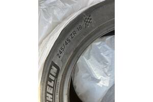 За пару 245/45R18 Michelin Pilot Sport 4 ZR - ZP(100Y) 10\2022року