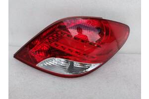 Фонарь правый стоп Peugeot 207 2006-2012 Пежо 207 LED