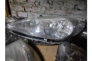 Фара для Peugeot 307 2001-2005 9634369580