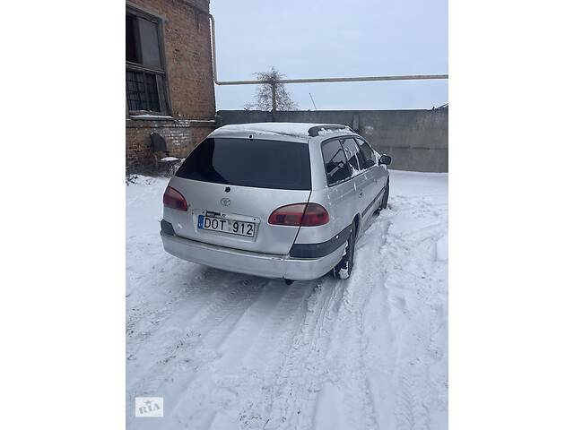 Вживаний двигун для Toyota Avensis 2000