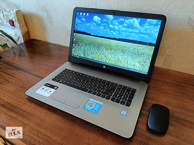 Ноутбук 17.3 HP Core i3 256GB SSD