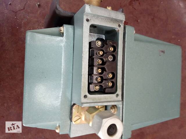 Пневматический преобразователь давления ГСП тип МС Э12 мод.9592 - Фото 2