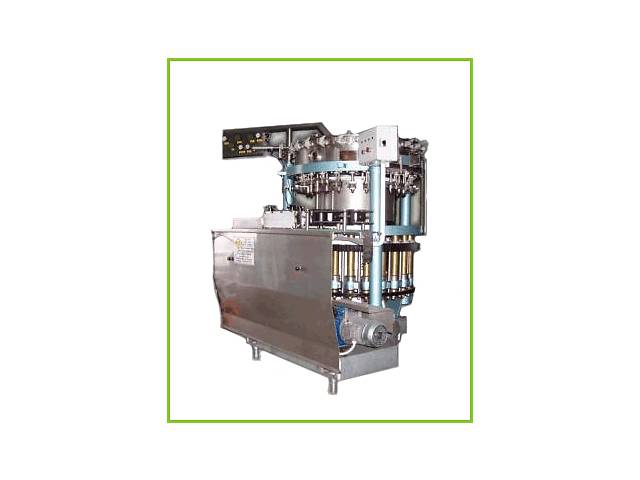 Предлагаем к продаже Автомат розлива газированных напитков, минеральных вод XRB-6.