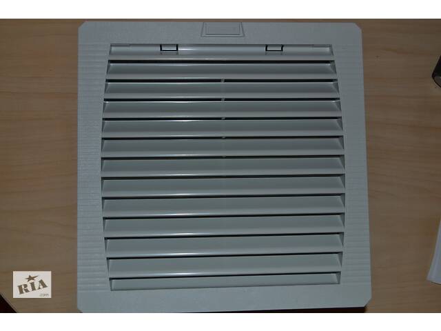 Промисловий вентилятор з повітряним фільтром/Schroff/60715-150