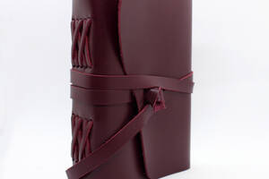 Кожаный блокнот COMFY STRAP В6 12.5 х 17.6 х 3.5 см Чистый лист Бордовый (051)