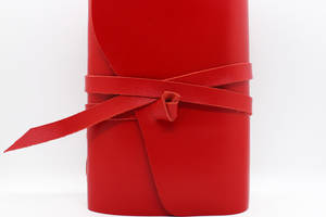 Кожаный блокнот COMFY STRAP В6 12.5 х 17.6 х 3.5 см Чистый лист Красный (057)