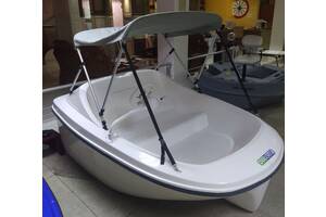 Электрическая прогулочная лодка (катамаран) DREAM. Для речных и морских прогулок
