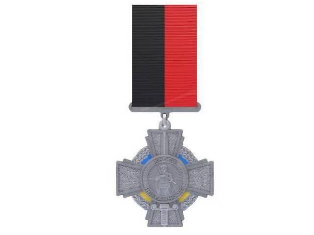 Медаль с удостоверением Collection Крест Несокрушимости 50х53 мм Серебристый (hub_k1ik8v)