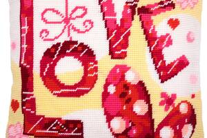 Набір для вишивання декоративної подушки Чарівниця Love 40×40 см V-223