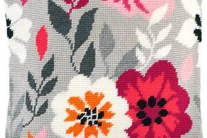 Набір для вишивання декоративної подушки Чарівниця Рожеві квіти 40×40 см V-261