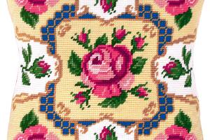 Набір для вишивання декоративної подушки Чарівниця Троянди 40×40 см V-43