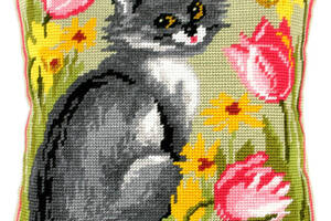 Набір для вишивання подушки хрестом Кішка у квітах Страмін із пряжею Zweigart напівхрест муліне 40х40 см