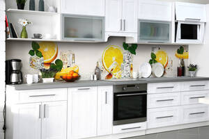 Наклейка на скинали Zatarga на кухню «Холодный лимон» 600х2500 мм виниловая 3Д наклейка кухонный фартук самоклеящаяся