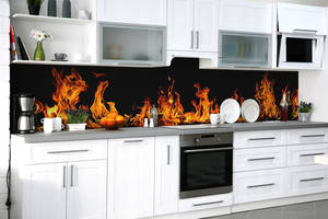 Наклейка на скинали Zatarga на кухню «Языки пламени» 600х3000 мм виниловая 3Д наклейка кухонный фартук самоклеящаяся