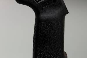 Рукоятка пистолетная Magpul MOE® Grip – AR15 / M4 (MAG415), цвет Чёрный Купи уже сегодня!