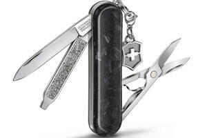 Складной нож Victorinox Classic SD Brilliant Carbon 58 мм 5 функций рукоять из карбона (0.6221.90)