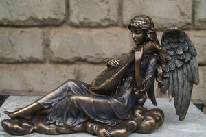 Статуэтка фигурка Veronese Играющий ангел 22х15 см брозовое напыление 70493 Купи уже сегодня!