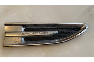 Хром. накладка, молдинг правого крыла Ford Taurus 2010-19 AG13-16178-B