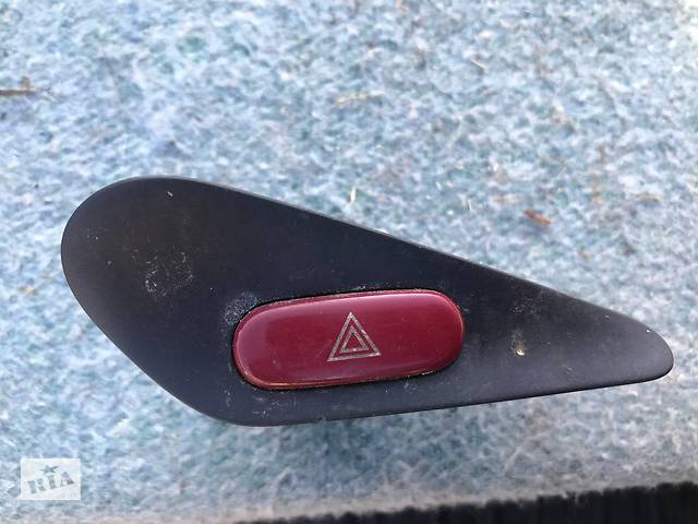 Кнопка аварийной сигнализации Peugeot 406