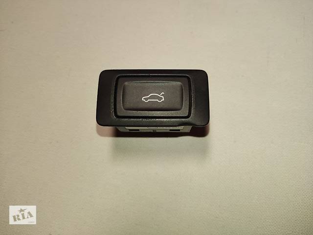 Кнопка открывания крышки багажника наружная Audi A4 (B9) 2015-2023 3V0827566  272052 б/у - купить с разборки в Киеве, Украине