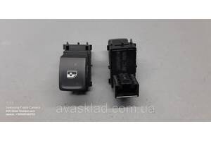 Кнопка стеклоподъемника VW GOLF VII / TIGUAN / TOUARAN / PASSAT B8 / SKODA KAROQ / KODIAQ / SUPERB 5G0959855K