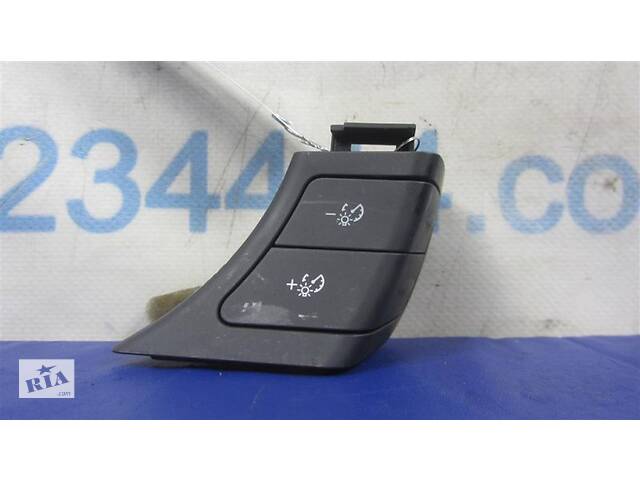 Кнопки на руль Infiniti G25/G35/G37/Q40 06-14 (б/у)