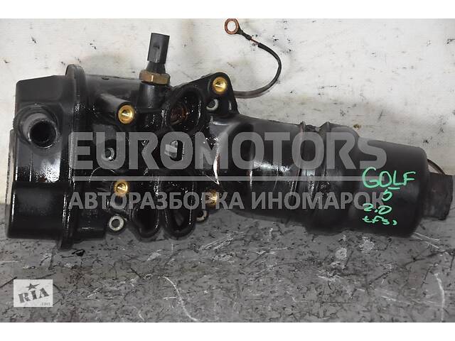 Корпус масляного фильтра VW Golf 2.0tfsi (V) 2003-2008 06F115397H