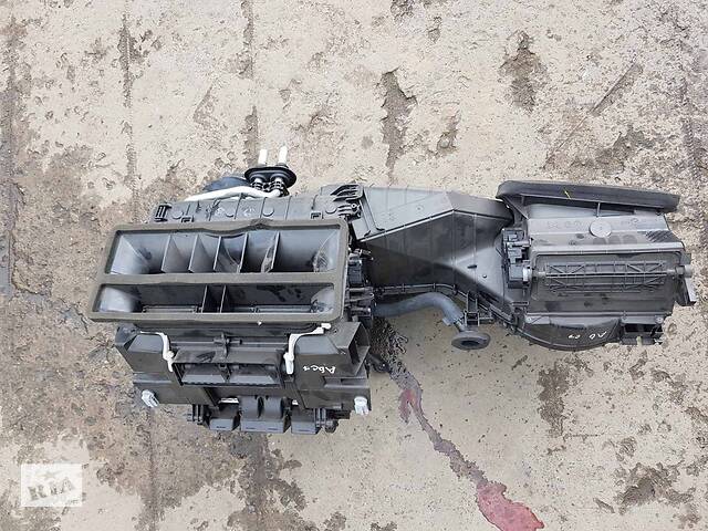 Корпус печі Корпус обігрівача ГОЛИЙ 4G1820356/4H1820024 Audi A6C7 Ауді А6С7