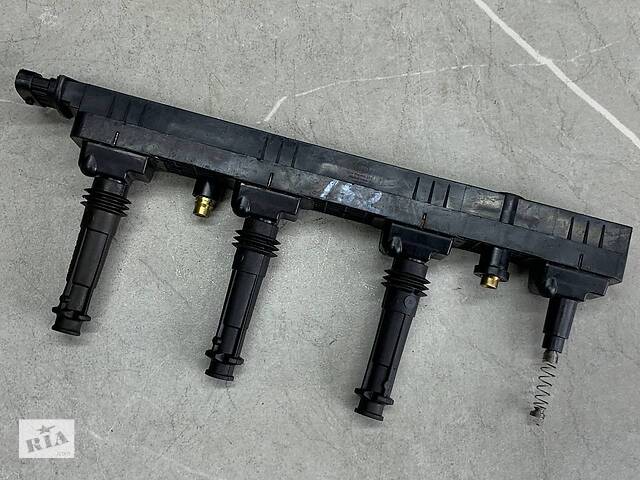 Катушка зажигания Opel Astra H 2.0 - Фото 3