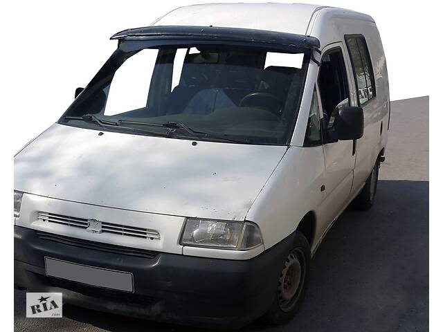 Козырек на лобовое стекло (черный глянец, 5мм) для Citroen Jumpy 1996-2007 гг.