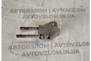 Кронштейн для Volkswagen Golf IV 1.6i 036131818A