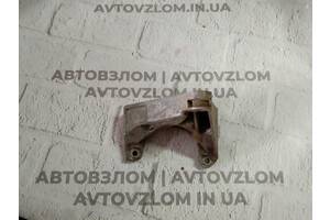 Кронштейн двигуна Audi A6 C4 4A0199353A