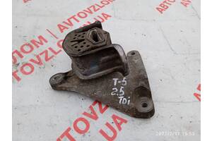 Кронштейн двигуна для Volkswagen T5 2.5tdi 2003-2009 7H0399151H