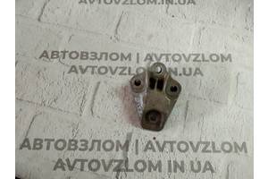 Кронштейн двигуна Opel Vectra B 90538041 YJ