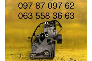 Кронштейн компрессора кондиционера Opel Insignia 2.0 CDTI 55562863