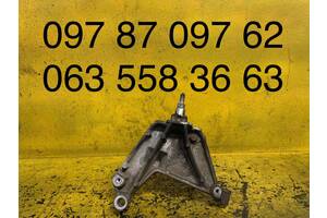 Кронштейн КПП 2.0 dci Renault Opel 8200292830