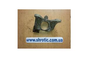 Кронштейн Подушки Коробки 8200003831, 8200219372, 93850450 (Б/У) , Renault Trafic,Opel Vivaro,Nissan Primastar,Рено Т...