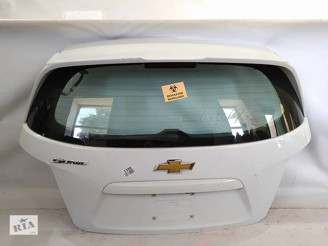 крышка багажника задняя дверь Chevrolet Sonic `12-20 , 95379801