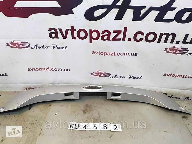 KU4582 CJ54S43404 накладка кришки багажника Ford Kuga 2 16- 09-01-01