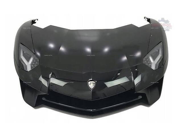 Lamborghini Aventador LP750 цел перед капотом