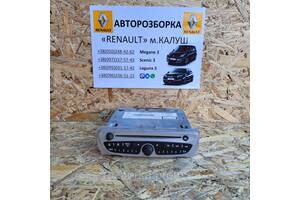 Магнитофон Renault Megane 3 Scenic III 09-2015г. (магнитола Рено Меган Сценик) 281157550R