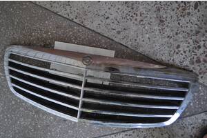 Mercedes W211 решетка радиатора дефект ЧИТАТЬ ОПИСАНИЕ