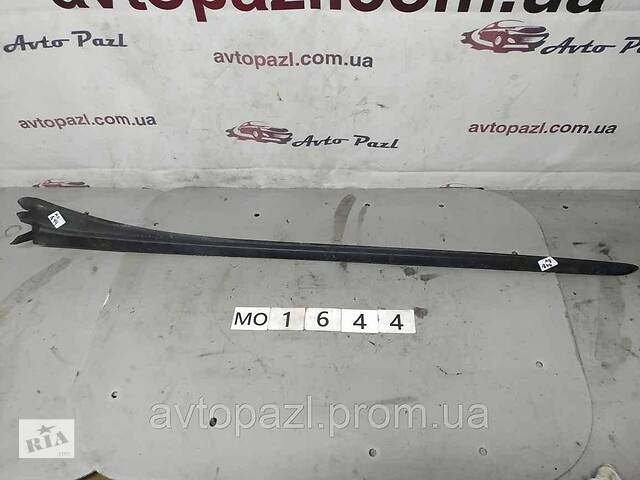 MO1644 96858535 Молдинг лобового Скла L Peugeot/Citroen 5008 09- 42-02-01