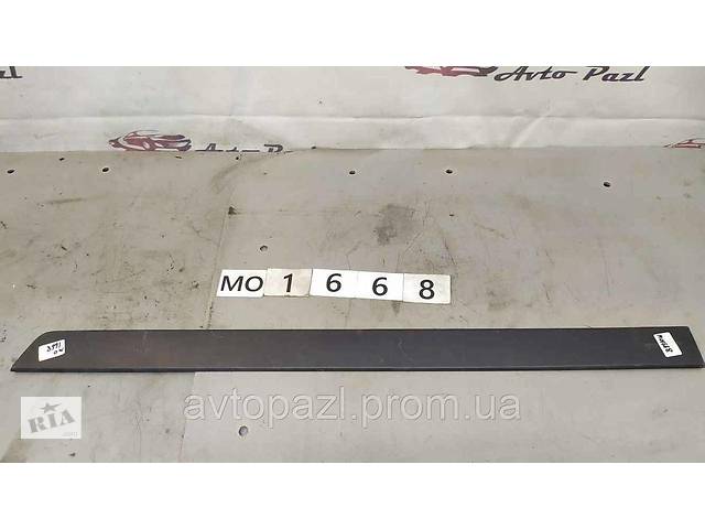 MO1668 7C0853080A Молдинг двери зад L VAG Crafter 06- 42-02-01