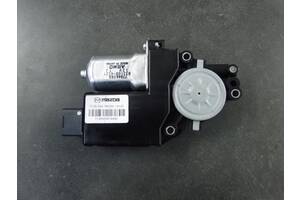 Моторчик люка Mazda CX-7 CX7 2006-2012гг. TD12-69-870/7704678D/833100-4021