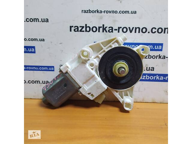 Моторчик стеклоподъемника правый Mercedes W164 2005-2011 5pin A2518200842 997081-102