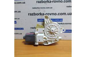 Моторчик склопідйомника задній правий Mercedes ML W164 2005-2011 5pin A2518200208 996149-200