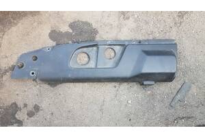 Накладка двигателя декоративная правая 013725 / 9636712877 Peugeot 607 2.2 HDI 2002 Пежо 607 2.2 ДИЗЕЛЬ