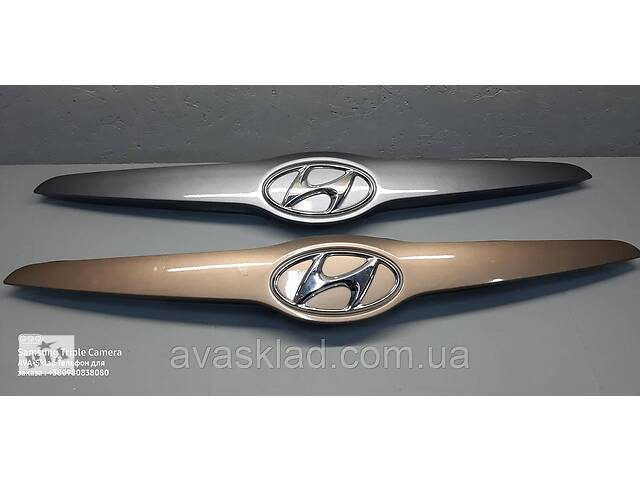 Накладка крышки багажника оригинал 873111K000 HYUNDAI